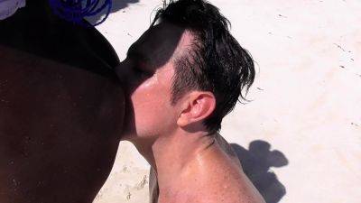 ebony ass licking on beach - drtuber.com