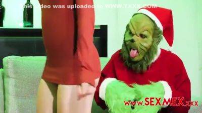 Grinch Fucks A Cute Girl For Christmas Eve - hotmovs.com