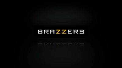 Stepsibling Rivalry With Van Wylde, Darcie Dolce, Desiree Dulce - Brazzers - hotmovs.com