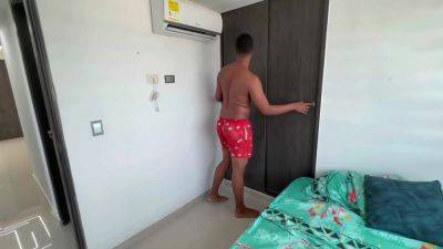 Me Oculto En El Closet De Mi Latina Hermanastra Para Poderme Comer Su Rico Y Apretado Cono - hotmovs.com