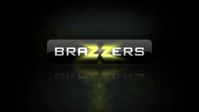 Coach's Boner With Danny Mountain, London Jolie - Brazzers - hotmovs.com