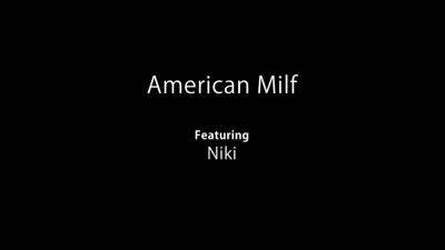 Niki - Service Me - hotmovs.com