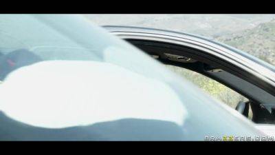 Switchblade Slut With Johnny Sins, Sarah Vandella - Brazzers - hotmovs.com