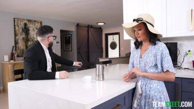 Peter Green - Jade Kimiko & Peter Green in It's Who You Blow - MyBabySittersClub - hotmovs.com