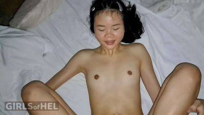 Quick Sex in College Dorm with Petite Asian Girl - xxxfiles.com - Japan