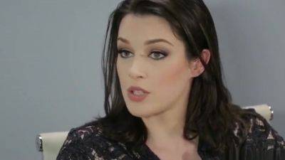 Veronica Vain - Pleasing Brunette Showing Her - hotmovs.com
