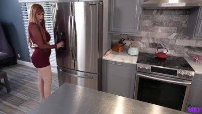 Stepmom And I Get Comfortable - hotmovs.com