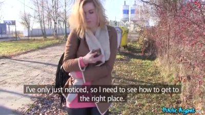 Grateful Darling Shows Her Gratitude With A Suck - hotmovs.com