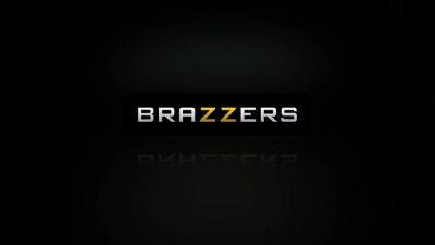 Dana Vespoli - Best Birthday Ever! With Melissa Moore, Brad Hart, Dana Vespoli, Roxy Nicole - Brazzers - hotmovs.com