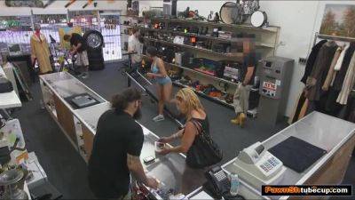 Fit Black Chick Gets Pounded By The Pawnshop Owner For Cash - hotmovs.com