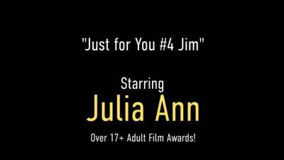 Seductive Cougar Julia Ann Talks Dirty while Masturbating - hotmovs.com