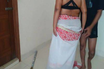Smart Nandini Di Ko Chodne Keliya Majbor - desi-porntube.com