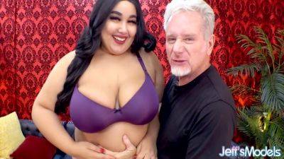 Chloe Klein - Thick Goddess Spreads Wide For Old Mans Cock - hotmovs.com