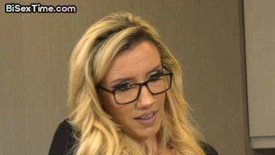 Bisexual IR skinny babe fucked in office MMF threesome - hotmovs.com