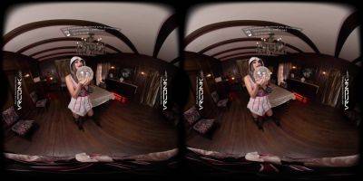 VR Conk Assassins Creed Sexy Babe Gizelle Blanco Fuck and Suck In XXX Parody VR Porn - txxx.com