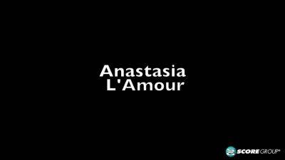 Anastasia L'amour: Big-Boob Bust Out - hotmovs.com