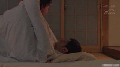 05C0124- Perverted stepmom visits her stepson at night on family hot spring trip - senzuri.tube