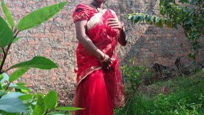 Newly Married Hot Indian Bhabhi Outdoor Real Sex Video - desi-porntube.com - India