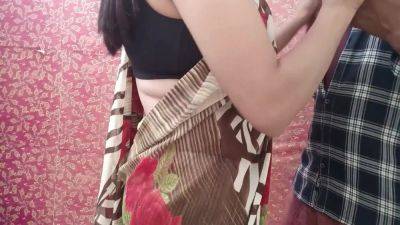 Frustrated Bhabhi Romance With Real Devar When Husband Not Home To Fuck - desi-porntube.com - India