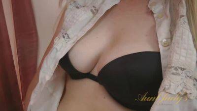 Ashleigh McKenzie: The Ever-Sexy Blonde with Big Tits - porntry.com