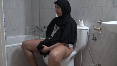 Arabic Anal Sex - ربيب لقد رحل زوجي - وهو الان يمارس الجنس معي في كستي - hclips.com