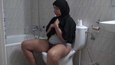 Arabic Anal Sex - ربيب لقد رحل زوجي - وهو الان يمارس الجنس معي في كستي - hclips.com