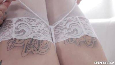 Jessie Lee - Tattooed Jessie Lee's Big Tit POV Action - xxxfiles.com