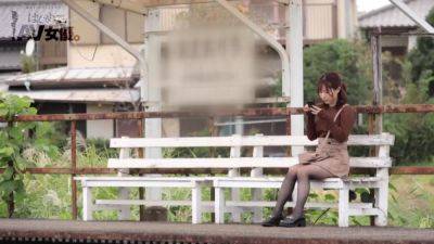 0002731_デカチチのニホン女性が筆下ろしのエチハメ販促MGS１９分 - upornia.com - Japan