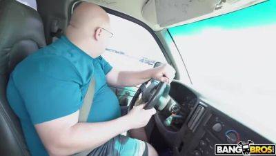 Milu Blaze - Milu Blaze's Drive-By Handjob - porntry.com