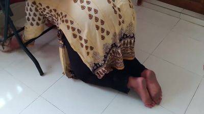 Indian Desi Big Ass Sexy Stepmom Gets Stuck Under Table While Cleaning Room Then Stepson Fucks Her In The Ass And - hclips.com - India