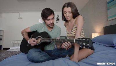Maya Woulfe - Guitar Lessons: Maya Woulfe & Lucky Fate (1.5.2022) - porntry.com