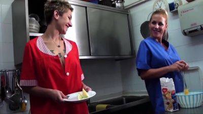 Giada And Michelle Lesbian In The Kitchen - hotmovs.com