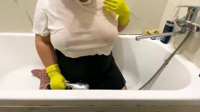 Homegirl Cleans Bath And Masturbates - upornia.com