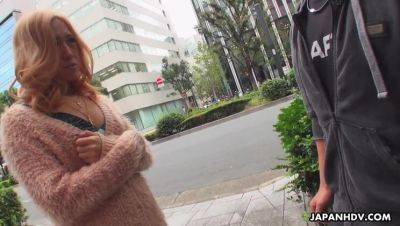 Mary Hayakawa: Picks Up a Man Off the Street for Raw Fun - veryfreeporn.com - Japan