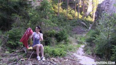 Ester masturbating in Bohemian National Park - porntry.com