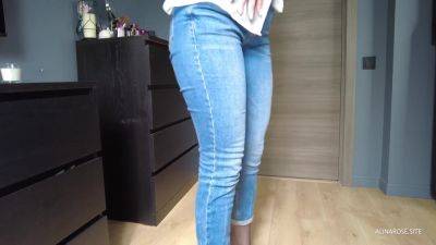 Hot Wife Pulls Jeans Down And Teases Ass In Pantyhose - hclips.com