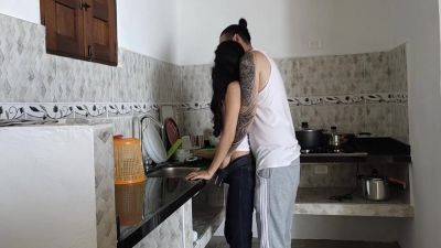 Me Folle A Mi Mujer Mientras Arreglaba La Cocina 6 Min With Silvia Ramirez - hclips.com
