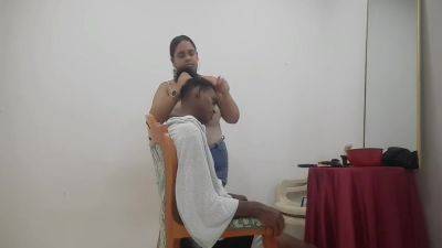 Hindi Sex - Hindi Sex In Stylist Seduces Her Client To Fuck Her And Receives All Her Cum - desi-porntube.com - India