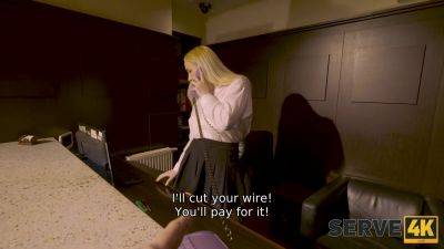 SERVE4K. Bangs and Bedbugs - txxx.com - Czech Republic