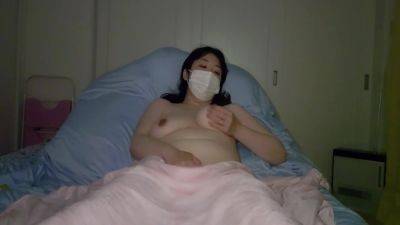 A Married Woman Masturbates Because Shes Horny Before Going To Bed - upornia.com