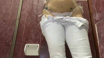 Secretary Trapped In The Bathroom Pissing - upornia.com - Colombia