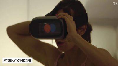Tries The Sexual Virtual Reality With Bella Tina - hotmovs.com