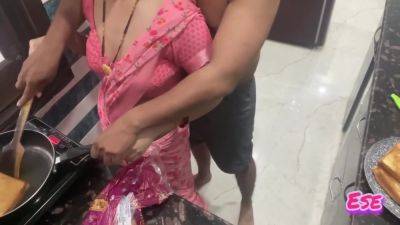 Desi Stepmom Got Fucked While Breakfast In The Kitchen - desi-porntube.com - India