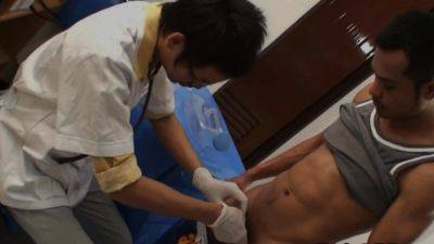 Sportive Asian twink fucked by doctor - drtuber.com