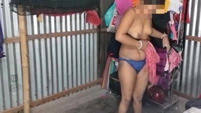 Desi Aunty Changed Saree After Bathing - desi-porntube.com - India