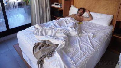 Woke Me Up By Saddled My Dick 12 Min - upornia.com