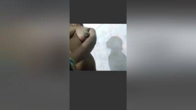 Desi Wife Chuth Chatne Me Desi Wife Sex Videos - desi-porntube.com - India
