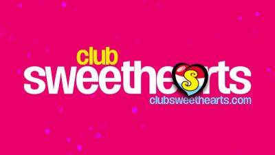 Club Sweethearts gets wet and wild with steamy shower play - sexu.com