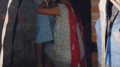 Indian Village New Viral Xxx Video, Desi Village Me Rath Ki Andare Mein Happening - desi-porntube.com - India