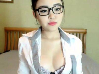 Naughty Asian Webcam Show - drtuber.com